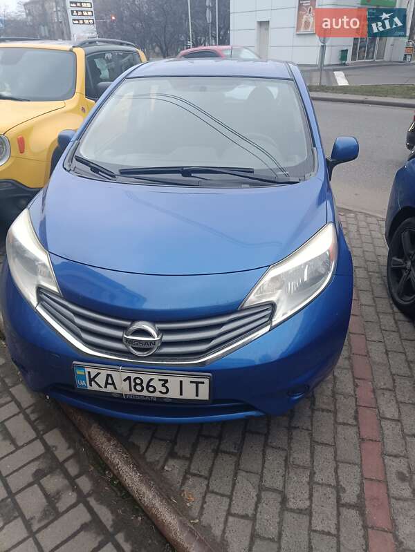 Хэтчбек Nissan Versa Note 2014 в Киеве