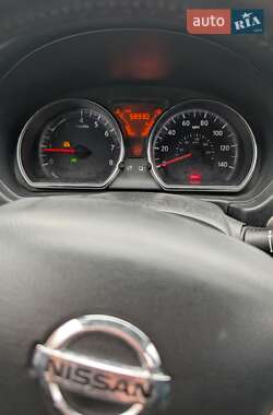 Хетчбек Nissan Versa Note 2014 в 
