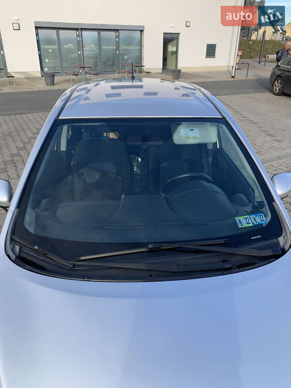 Хэтчбек Nissan Versa Note 2015 в Киеве