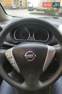 Хэтчбек Nissan Versa Note 2015 в 
