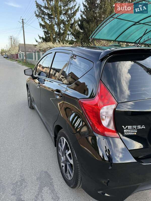 Хэтчбек Nissan Versa Note 2015 в Святопетровское