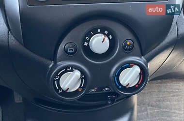 Хэтчбек Nissan Versa Note 2014 в 