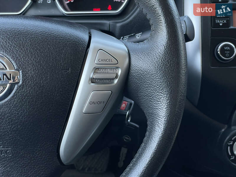 Хэтчбек Nissan Versa Note 2014 в Одессе