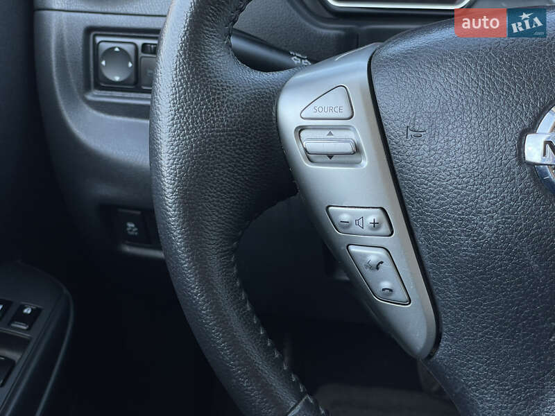 Хэтчбек Nissan Versa Note 2014 в Одессе