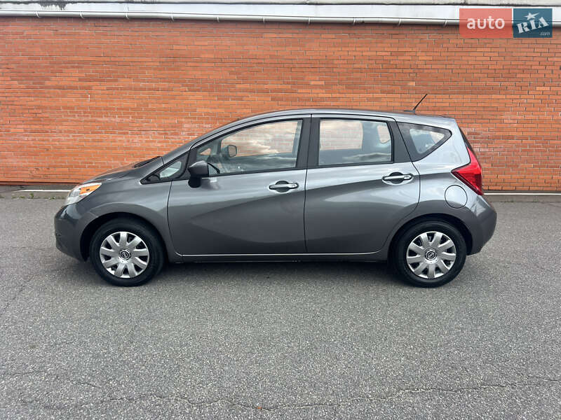Хэтчбек Nissan Versa Note 2015 в Киеве