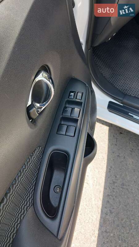 Хэтчбек Nissan Versa Note 2018 в Одессе