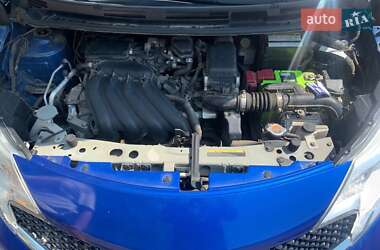 Хэтчбек Nissan Versa Note 2016 в 