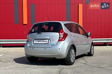 Хэтчбек Nissan Versa Note 2015 в 