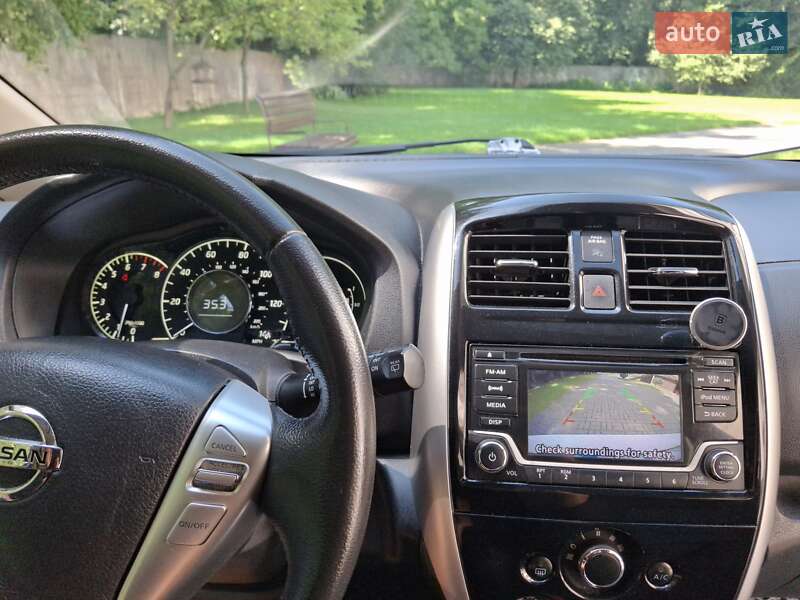 Хэтчбек Nissan Versa Note 2016 в Львове