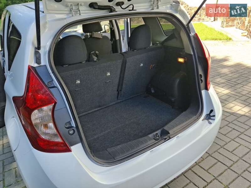 Хэтчбек Nissan Versa Note 2016 в Львове