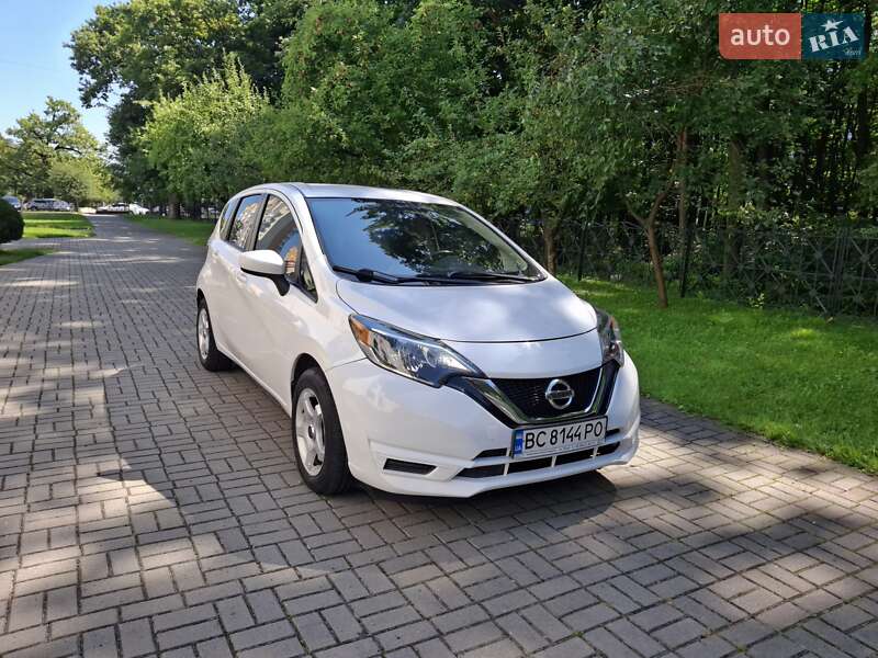 Хэтчбек Nissan Versa Note 2016 в Львове