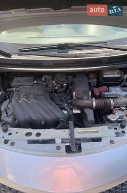 Хэтчбек Nissan Versa Note 2015 в 