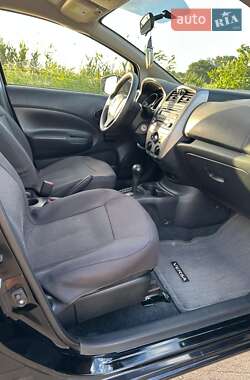 Хэтчбек Nissan Versa Note 2015 в 