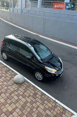 Хэтчбек Nissan Versa Note 2015 в 