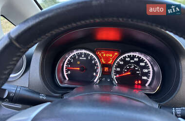 Хэтчбек Nissan Versa Note 2013 в 