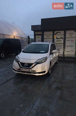 Хэтчбек Nissan Versa Note 2017 в Киеве