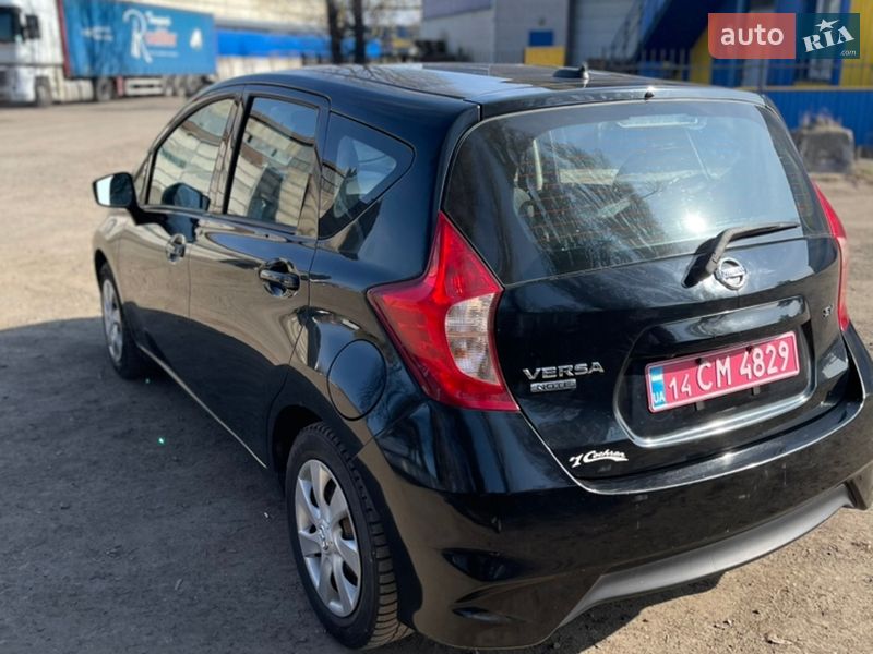 Хэтчбек Nissan Versa Note 2017 в Киеве