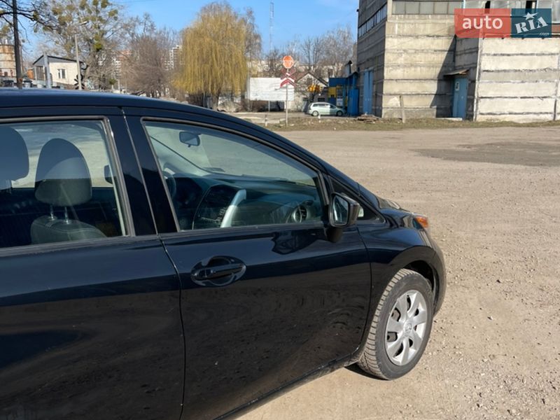 Хэтчбек Nissan Versa Note 2017 в Киеве