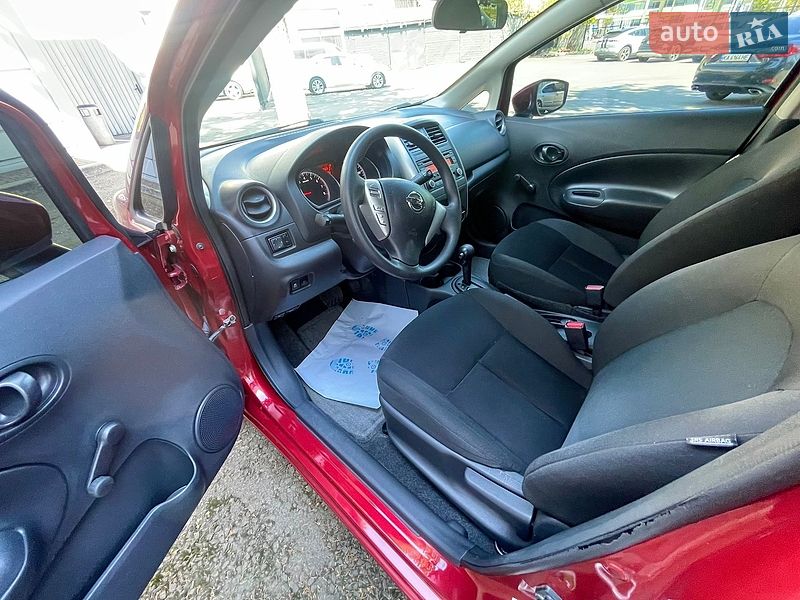 Хэтчбек Nissan Versa Note 2016 в Киеве