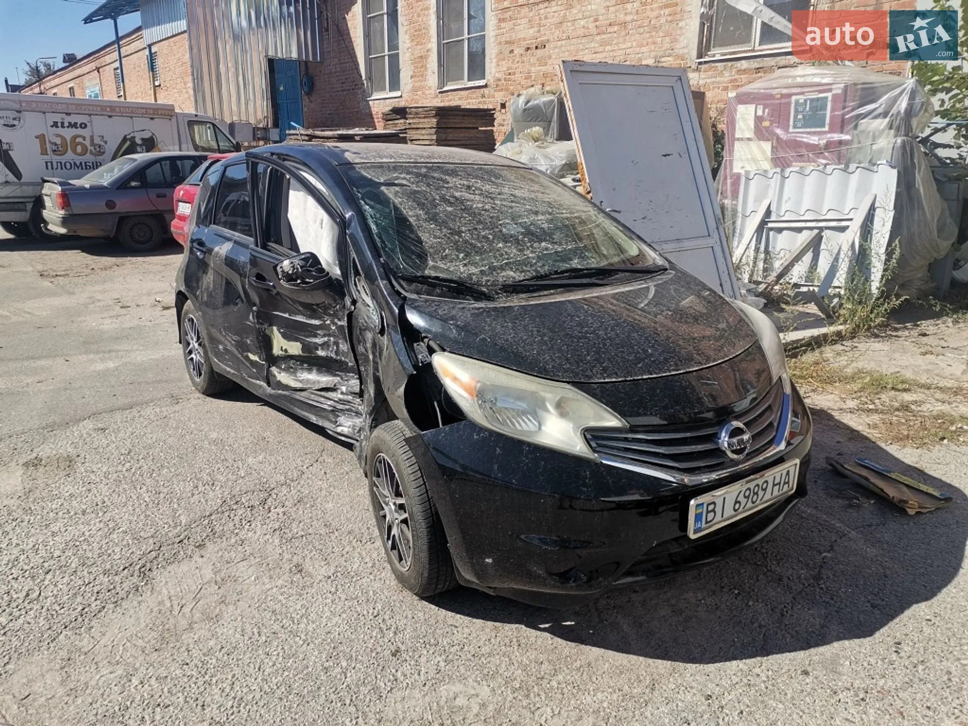 2017 Nissan Versa - мініатюра 2