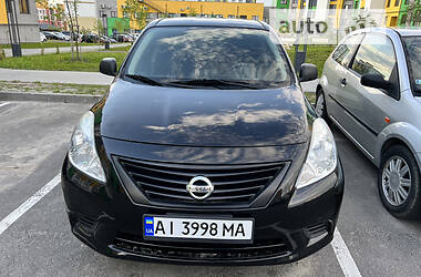 Nissan Versa 2014