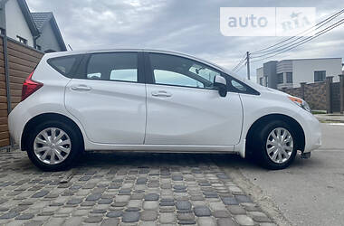 Хэтчбек Nissan Versa 2014 в Киеве