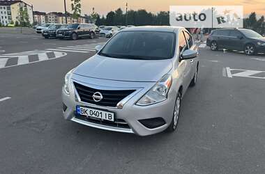 Nissan Versa 2018