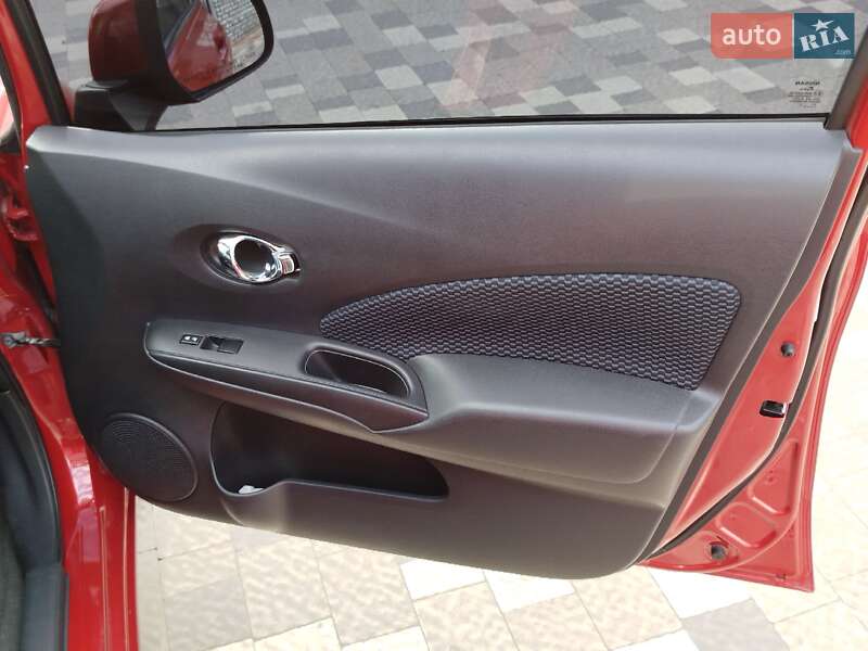 Седан Nissan Versa 2014 в Харькове