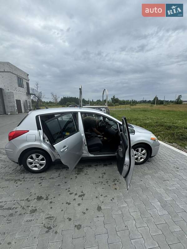 Хэтчбек Nissan Versa 2008 в Бородянке