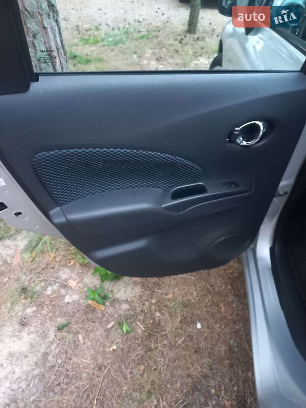 Седан Nissan Versa 2016 в Вышгороде
