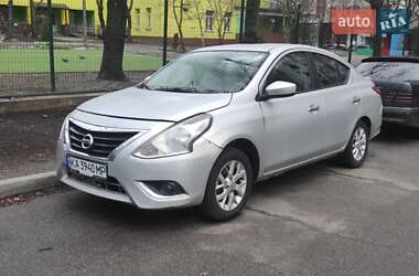 Nissan Versa 2017