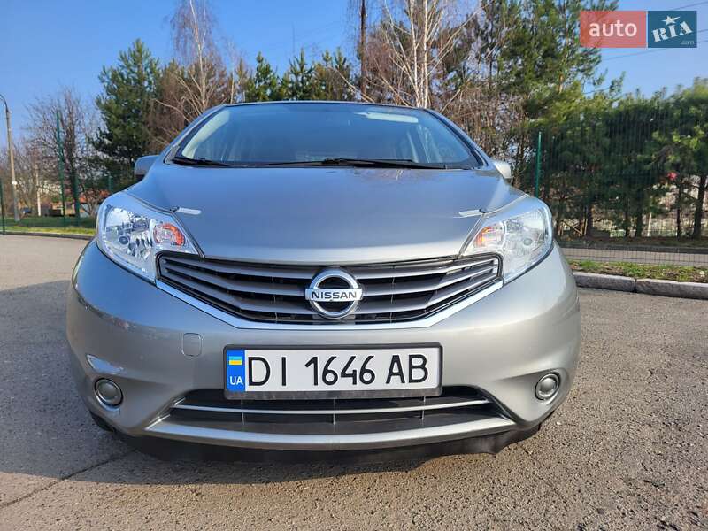 Седан Nissan Versa 2014 в Хмельницькому
