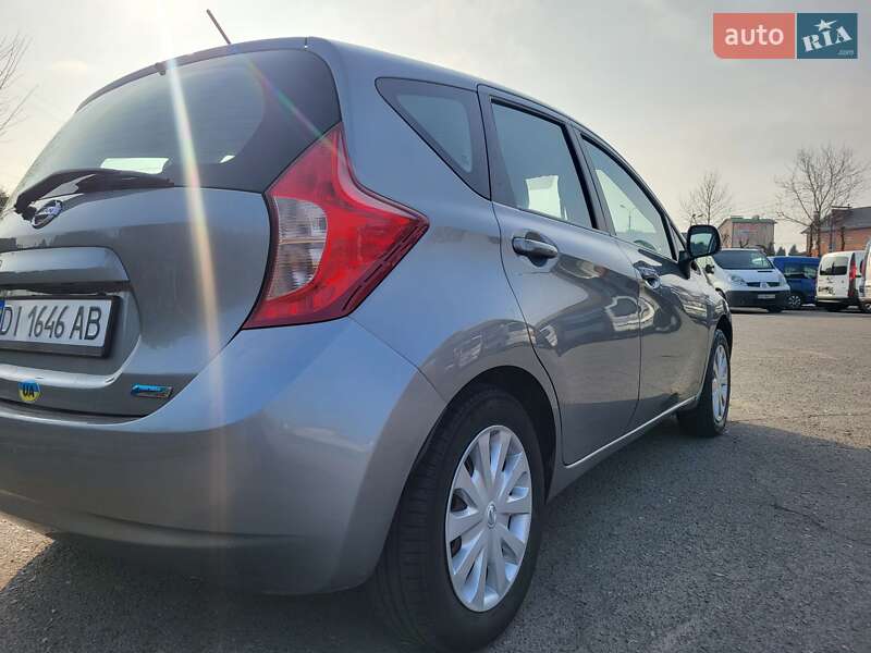 Седан Nissan Versa 2014 в Хмельницькому