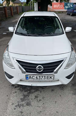 Nissan Versa 2016