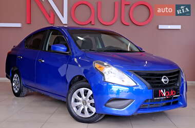 Седан Nissan Versa 2016 в 