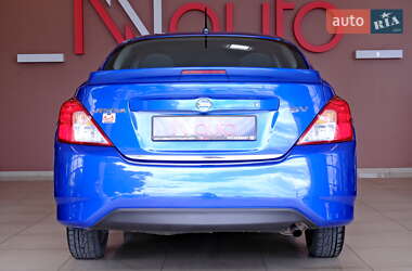 Седан Nissan Versa 2016 в 