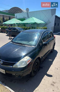 Хэтчбек Nissan Versa 2009 в Ивано-Франковске