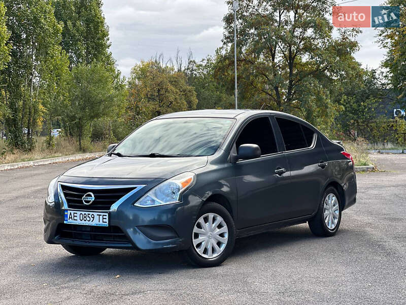 Nissan Versa 2014
