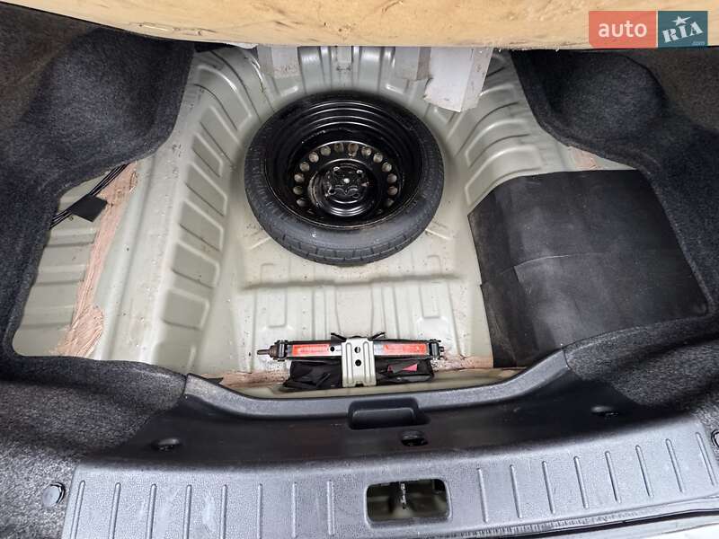 Седан Nissan Versa 2018 в Одесі