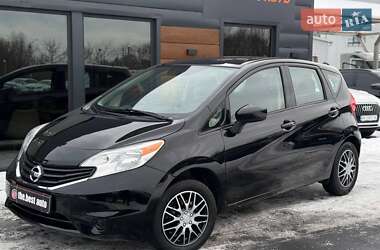 Седан Nissan Versa 2015 в Рівному