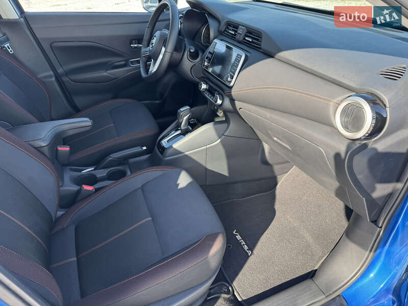 Седан Nissan Versa 2019 в Києві