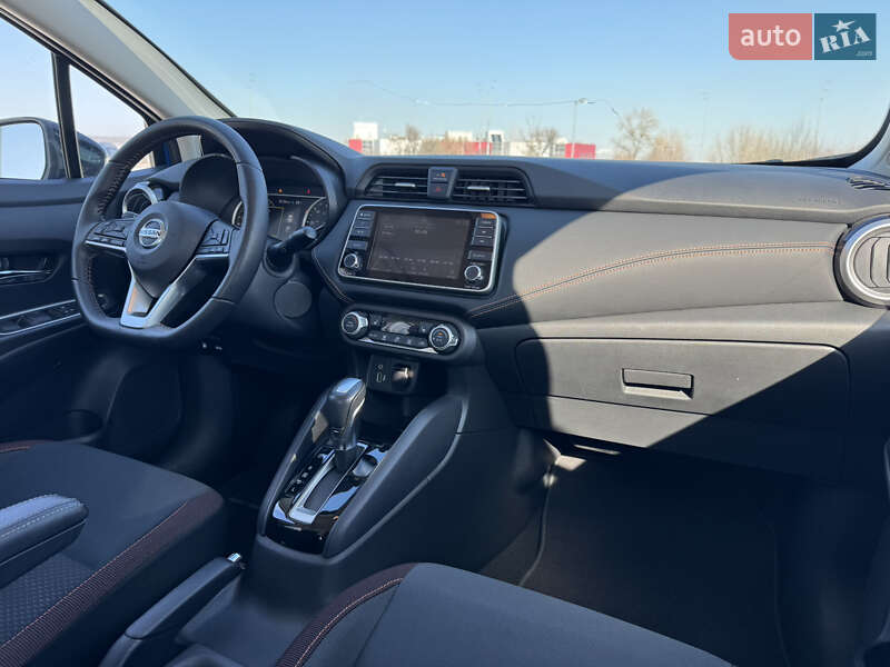 Седан Nissan Versa 2019 в Києві