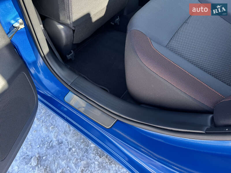 Седан Nissan Versa 2019 в Києві