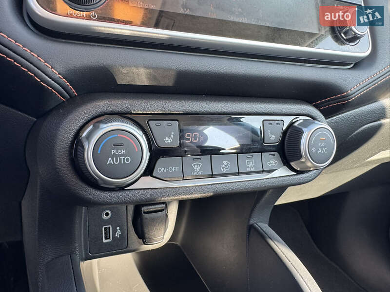 Седан Nissan Versa 2019 в Києві