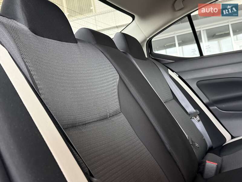 Седан Nissan Versa 2022 в Одессе