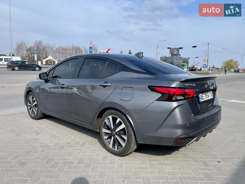 Седан Nissan Versa 2019 в Днепре