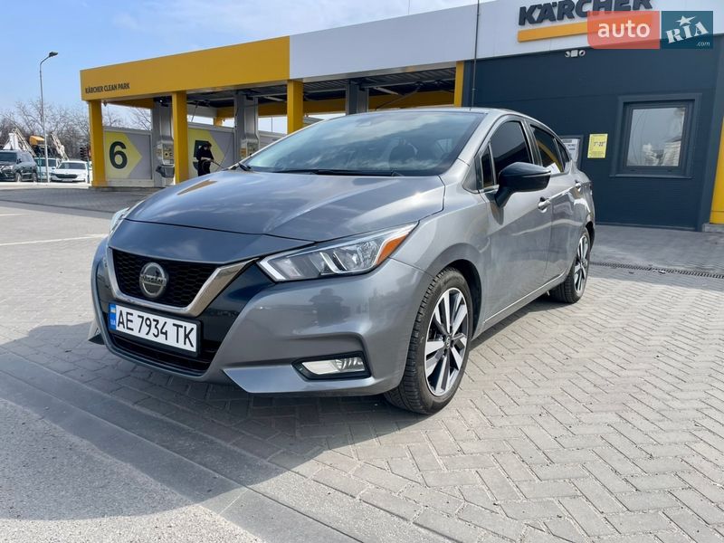 Седан Nissan Versa 2019 в Днепре