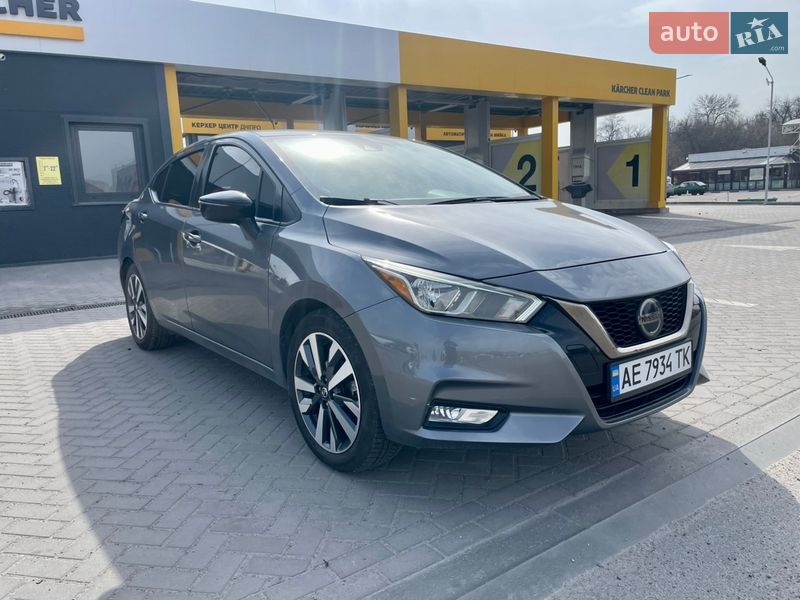 Седан Nissan Versa 2019 в Днепре