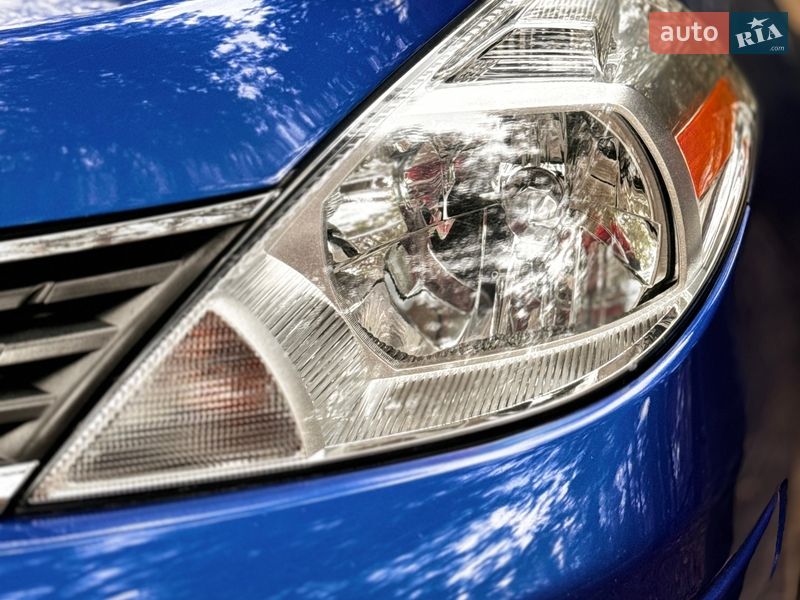 Седан Nissan Versa 2012 в Василькове