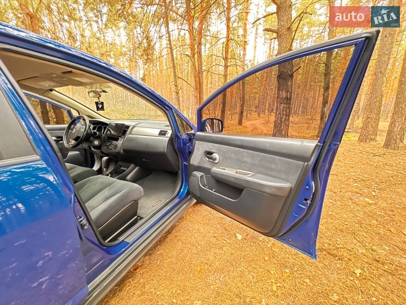 Седан Nissan Versa 2012 в Василькове